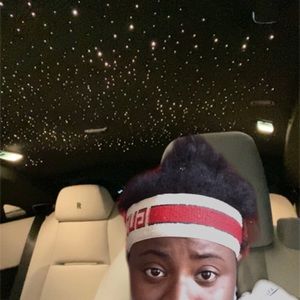 Meet your Posher, Manya